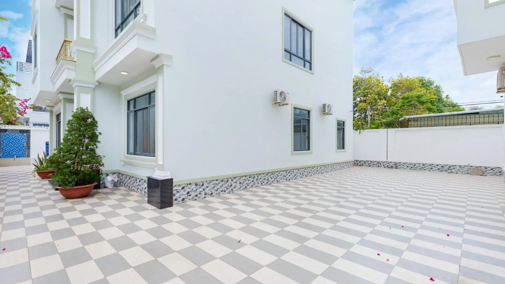 Hoang My Villa - 12 Phong Ngu - Free Bida Karaoke Thang May 头顿