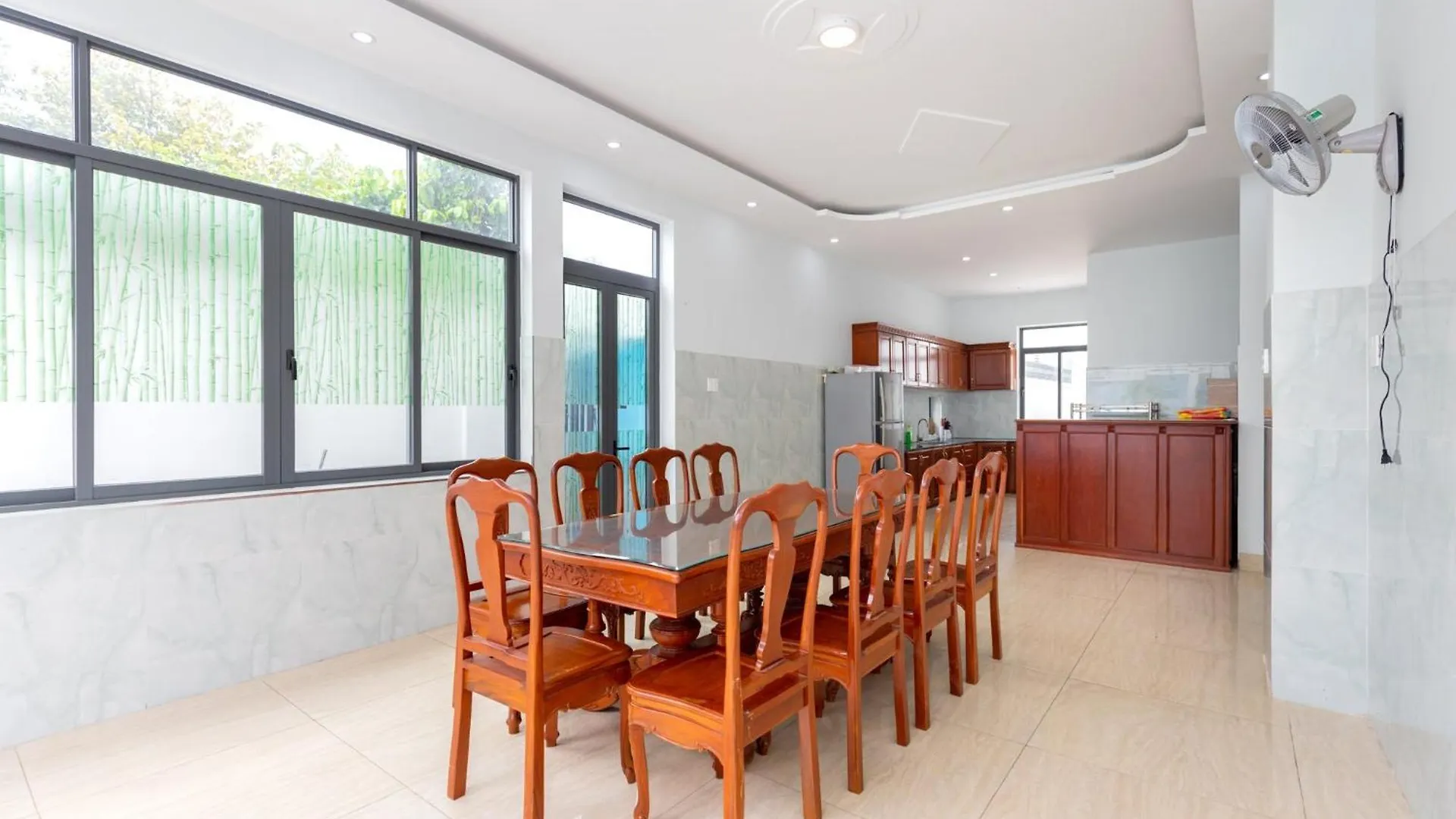 Hoang My Villa - 12 Phong Ngu - Free Bida Karaoke Thang May 头顿