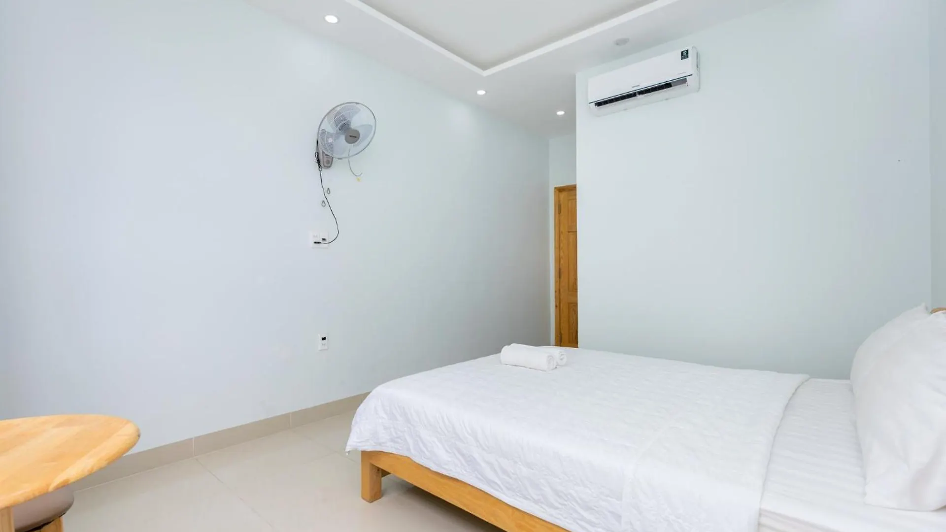 Hoang My Villa - 12 Phong Ngu - Free Bida Karaoke Thang May 头顿